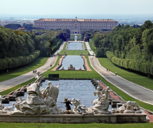 Scopri di più sull'articolo La Reggia di Caserta e il borgo di Caserta Vecchia